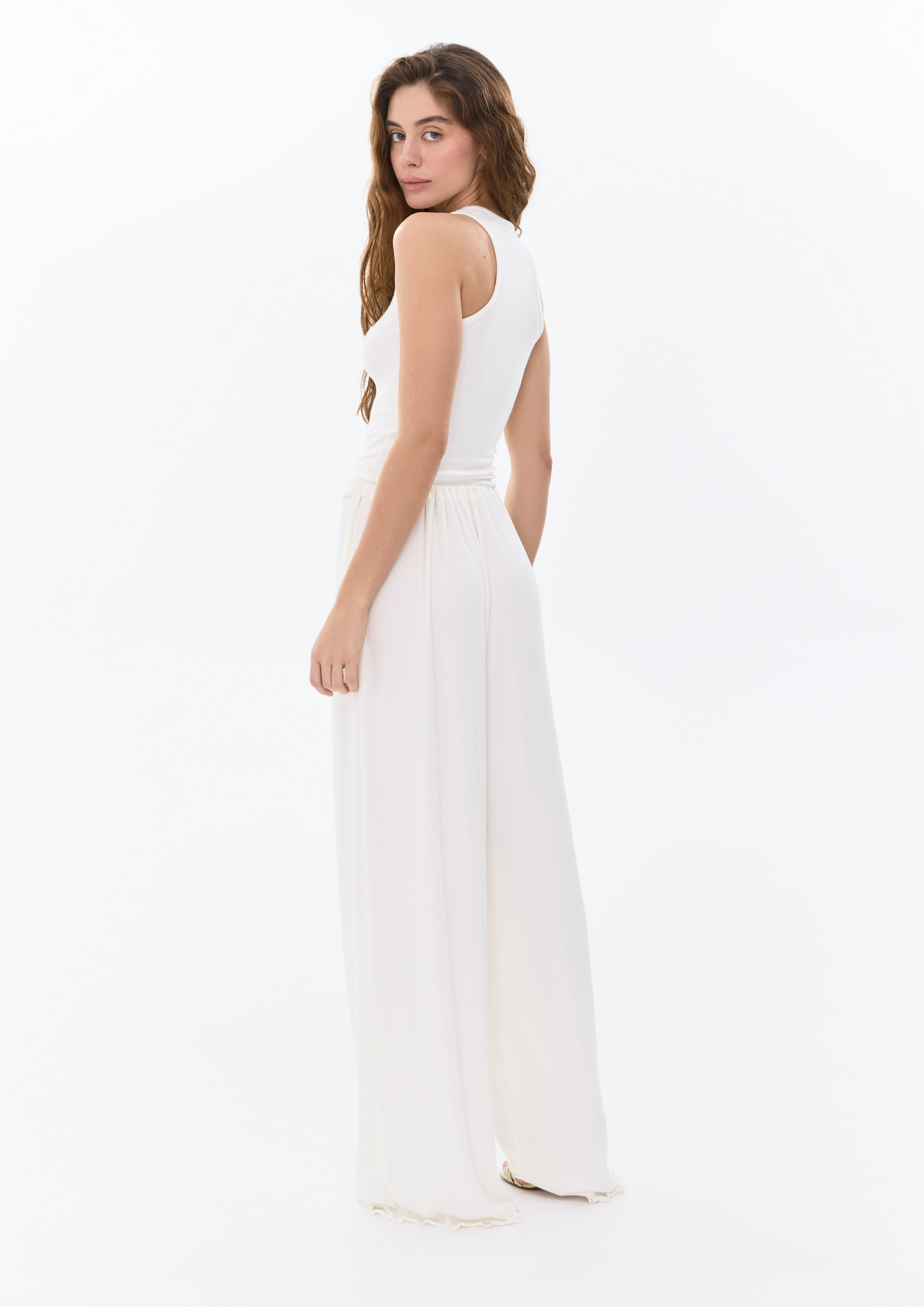 Брюки з віскози в молочному кольорі