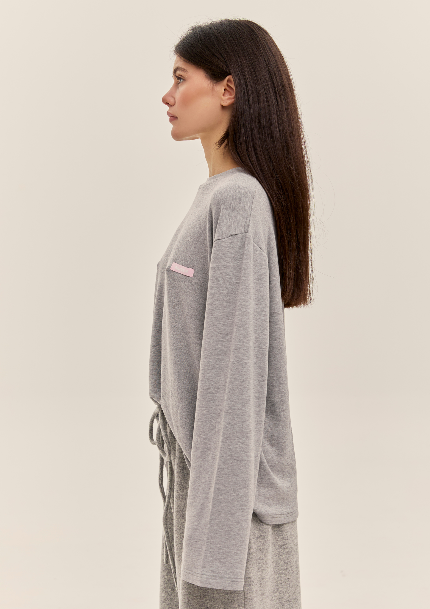 Віскозний лонгслів в сіром кольорі